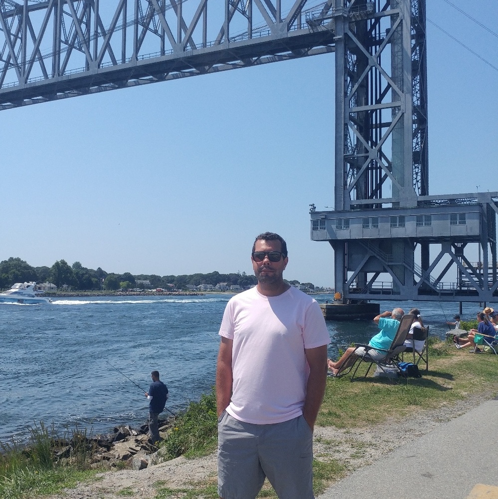 Meet your Posher, Louis